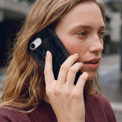 Funda Velvet para iPhone 16e