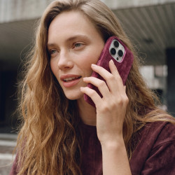 Funda Velvet para iPhone 16 Pro