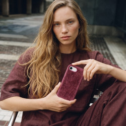 Funda Velvet para iPhone 16e